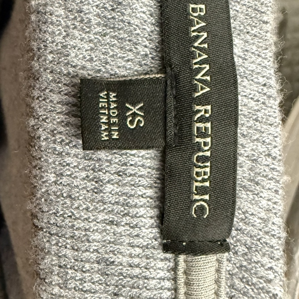Banana Republic Heather Gray Knit Top